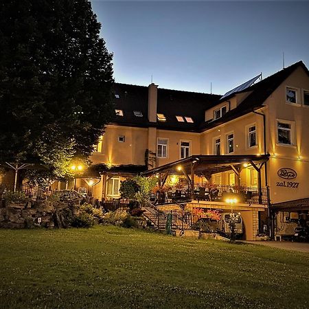 Hotel Lipa ボイニツェ エクステリア 写真