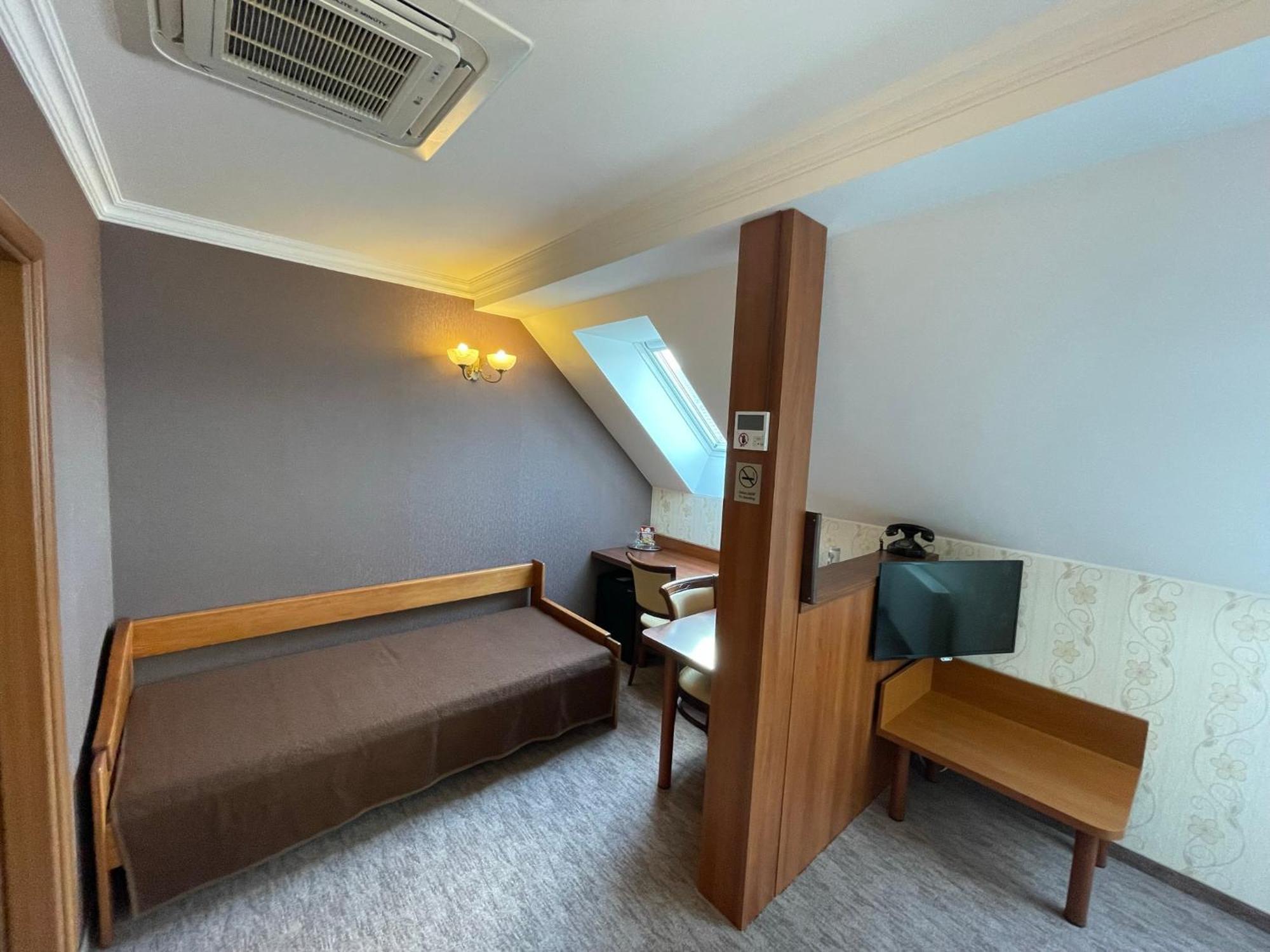 Hotel Lipa ボイニツェ エクステリア 写真