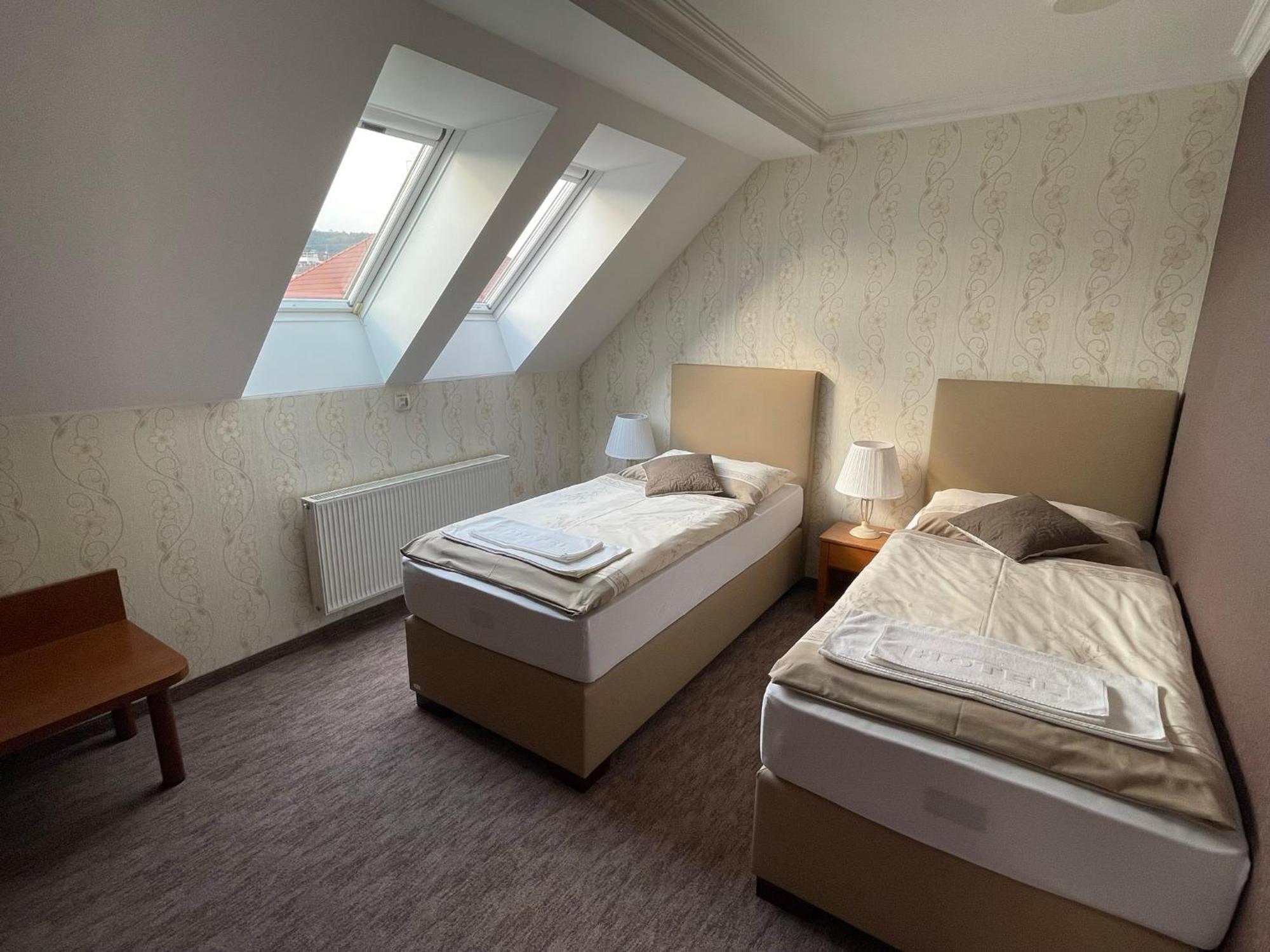 Hotel Lipa ボイニツェ エクステリア 写真