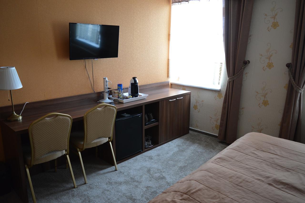 Hotel Lipa ボイニツェ エクステリア 写真