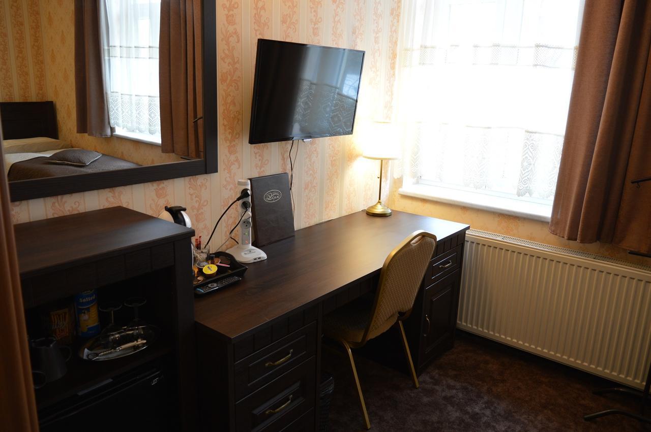 Hotel Lipa ボイニツェ エクステリア 写真