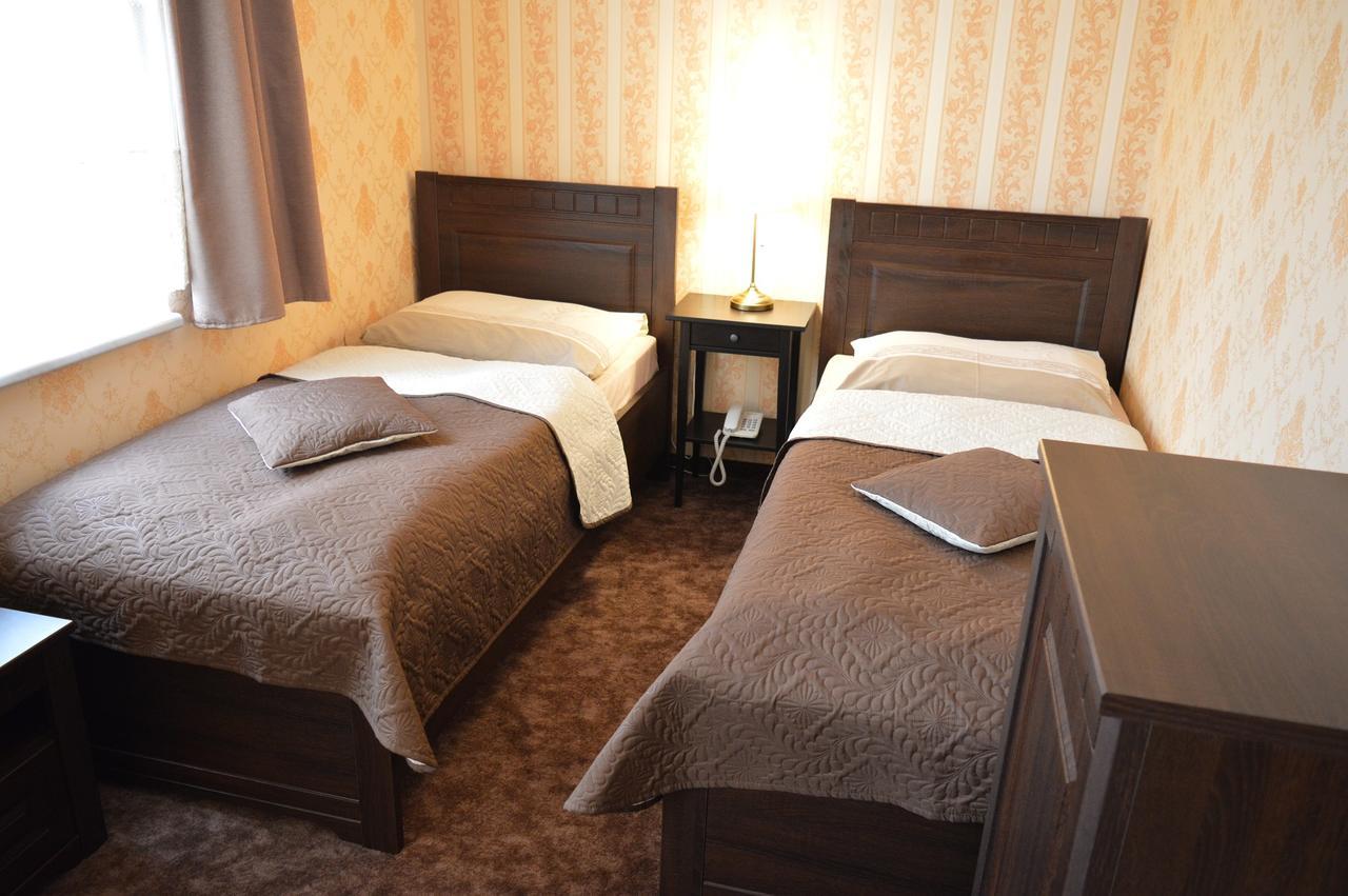 Hotel Lipa ボイニツェ エクステリア 写真