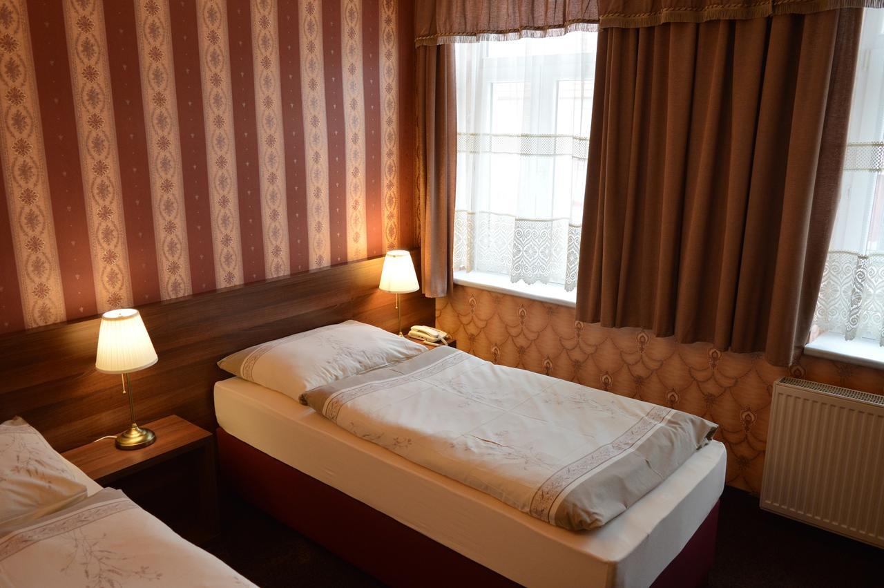 Hotel Lipa ボイニツェ エクステリア 写真