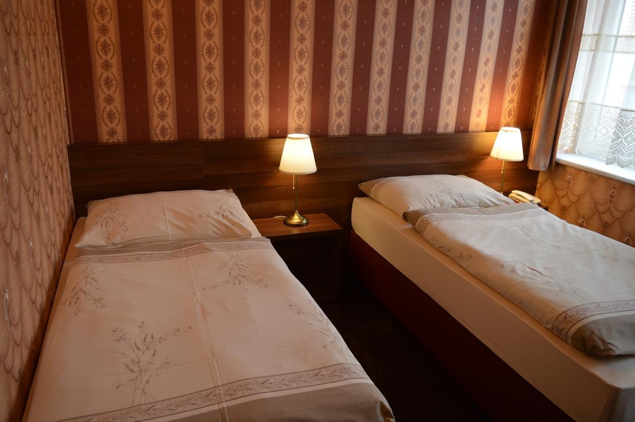 Hotel Lipa ボイニツェ エクステリア 写真